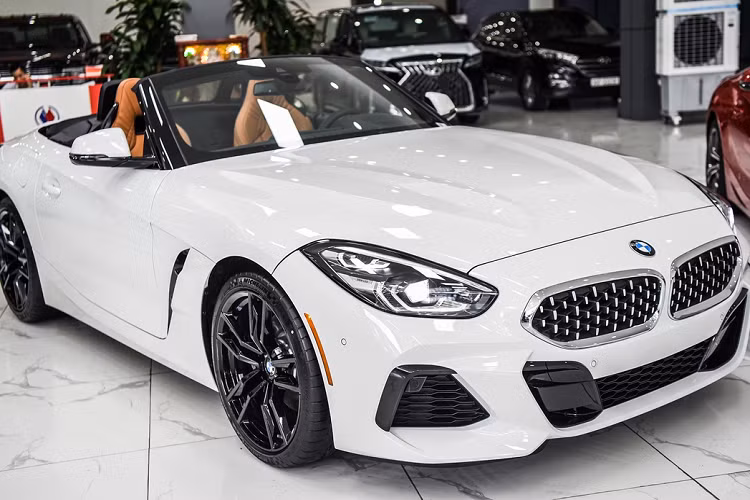 Can canh BMW Z4 sDrive30i M-Sport 2020 dau tien tai Viet Nam