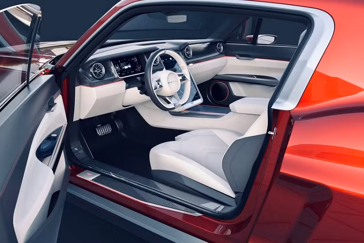 Aviar Motors cho biết R67 có thể vận hành trong quãng đường 507 km trong mỗi lần sạc đầy. R67 càng thêm hấp dẫn khi nó hoàn toàn tương thích với các trạm sạc của Tesla.