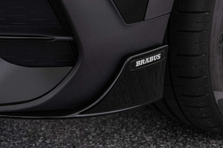 Không chỉ có những nâng cấp về mặt ngoại thất, Mercedes-Benz GLB với gói độ Brabus còn sở hữu một số điểm mới về động cơ. Với một bộ ECU mới, Mercedes-Benz GLB 250 được tăng thêm 46 mã lực, mô-men xoắn tăng thêm 80 Nm.