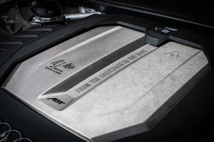 ABT không nói rõ phiên bản xe độ của họ nhanh tới đâu, nhưng phiên bản xe chính hãng có thể gia tốc từ 0-100 km/h trong 3,6 giây và đạt tốc độ tối đa hạn chế điện tử 250 km/h, mặc dù nó có thể tăng lên thành 280 hoặc 305 km/h với tùy chọn Dynamic Package hoặc Dynamic Plus Package.