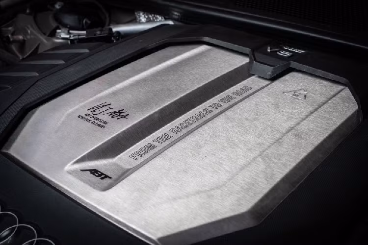 ABT không nói rõ phiên bản xe độ của họ nhanh tới đâu, nhưng phiên bản xe chính hãng có thể gia tốc từ 0-100 km/h trong 3,6 giây và đạt tốc độ tối đa hạn chế điện tử 250 km/h, mặc dù nó có thể tăng lên thành 280 hoặc 305 km/h với tùy chọn Dynamic Package hoặc Dynamic Plus Package.