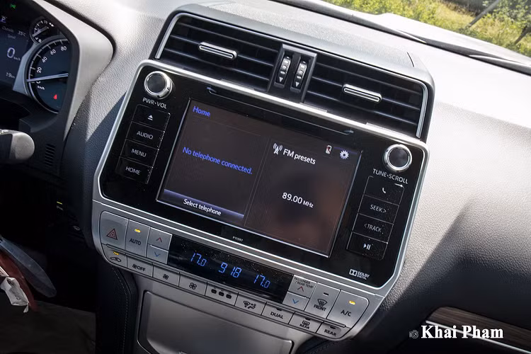 Về an toàn, Prado mới sẽ có nhiều trang bị gồm: Hệ thống chống trộm &amp; mã hóa khóa động cơ, Hệ thống chống bó cứng phanh, Hệ thống hỗ trợ lực phanh khẩn cấp, Hệ thống phân phối lực phanh điện tử, Hệ thống kiểm soát lực kéo, Hệ thống cân bằng điện tử, Cảm biến hỗ trợ đỗ xe, Đèn báo phanh khẩn cấp, Chức năng kiểm soát hành trình tự động, Khóa cửa tự động, Camera lùi, bàn đạp ga tự đổ, 7 túi khí...