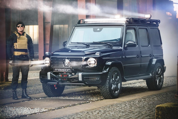 Thương hiệu độ xe Brabus nổi tiếng của Đức hiện đã tham gia vào cả mảng ô tô bọc thép chống đạn với dòng sản phẩm Invicto mới. Mẫu xe bọc thép chống đạn Invicto đầu tiên của Brabus được phát triển dựa trên SUV hạng sang Mercedes-Benz G-Class.