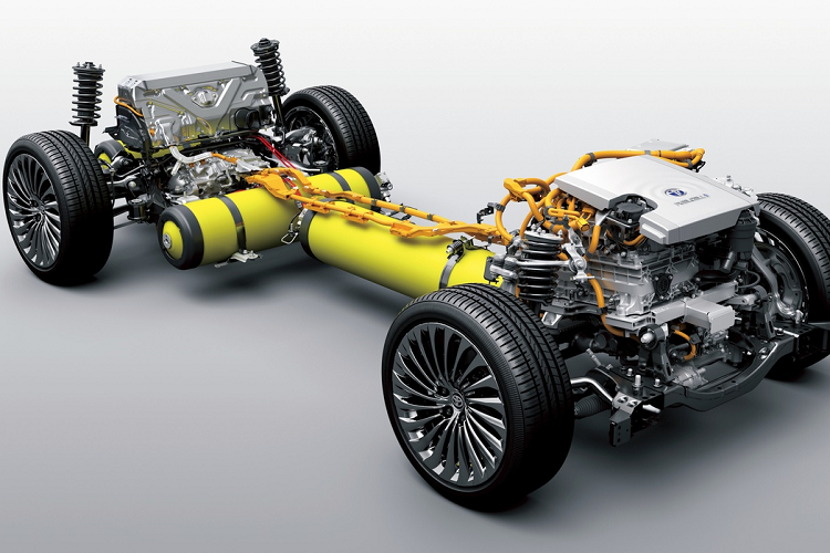 Cung cấp năng lượng cho động cơ điện là 3 bình khí hydro, giúp xe di chuyển quãng đường lên đến 850 km, tăng 30% so với con số 650 km ở đời cũ.