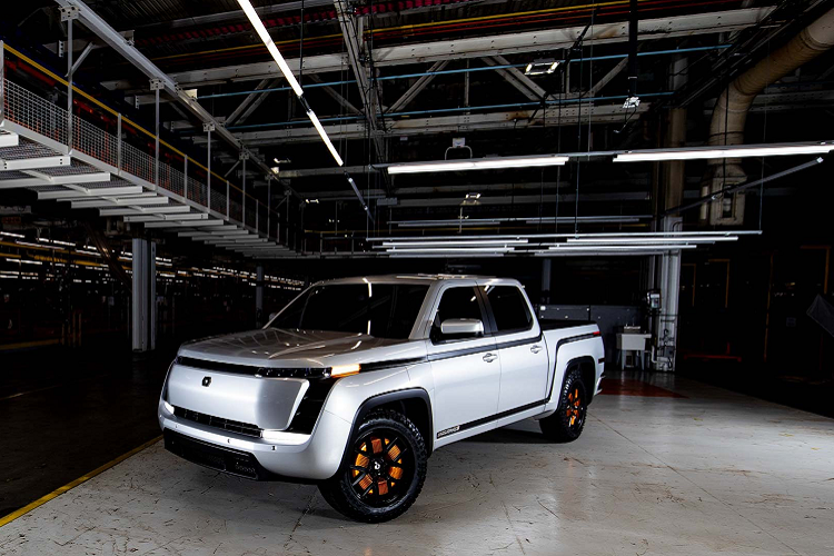 Công ty không công bố thông số kỹ thuật-thứ người xem muốn nghe tuy nhiên Endurance được dự đoán sẽ có công suất 600 mã lực và momen xoắn cực đại 5,965Nm cùng sức kéo khoảng 3,4 tấn nhờ vào hệ 4 động cơ điện đặt tại trung tâm bánh xe thay vì khung gầm như thông thường. Chiếc bán tải sẽ có khả năng tăng tốc từ 0-100km/h trong chưa đầy 6 giây và cung cấp phạm vi di chuyển lên đến 402km trong một lần sạc.