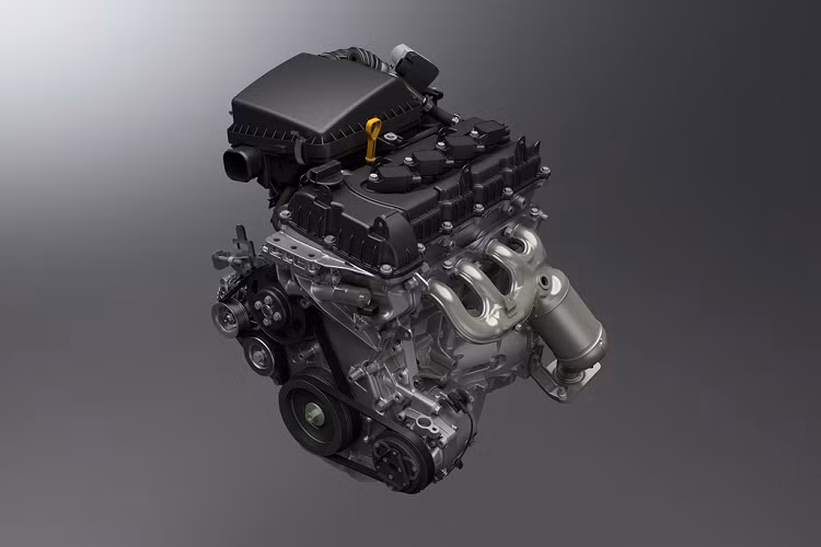 Cung cấp sức mạnh cho xe vẫn là động cơ xăng 1.5L, sản sinh công suất 101 mã lực tại 6.000 vòng/phút và mô-men xoắn 130 Nm tại 4.000 vòng/phút. Đi kèm với động cơ là hộp số sàn 5 cấp và hệ dẫn động 4 bánh bán thời gian.