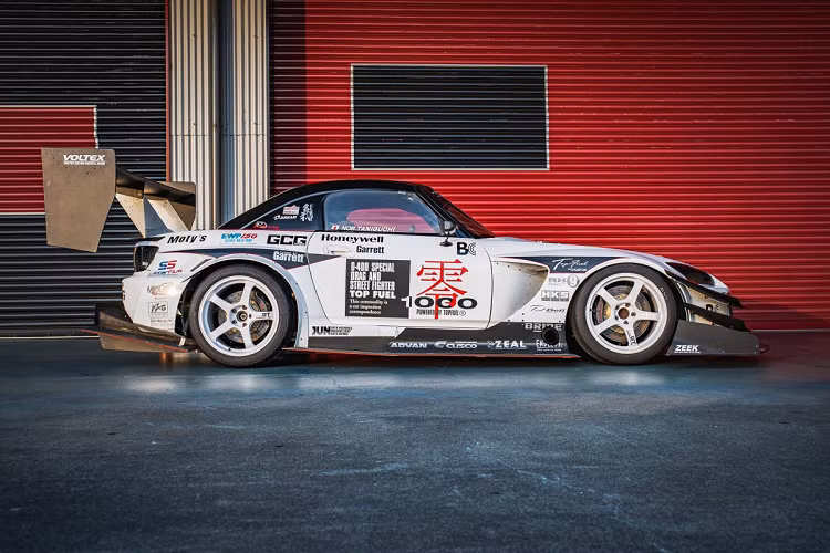 Việc tìm được một chiếc xe tham dự giải đua này ở thị trường xe đã qua sử dụng là cực kỳ khó. Không phải vì chúng đắt tiền mà vì những chiếc xe sẽ được tháo dỡ hoặc sẽ không còn có thể vận hành được nữa. Tuy nhiên, một số ít vẫn sẽ được giữ lại như một kỷ niệm như Honda S2000 Type-RR hàng hiếm trong bài viết này.