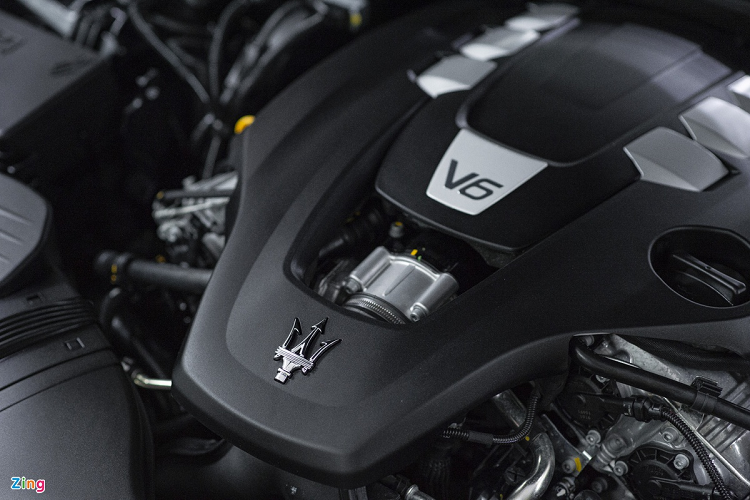 Phiên bản Ghibli Ribelle sử dụng động cơ tăng áp kép V6, dung tích 3.0L, sản sinh công suất 350 mã lực tại 5.000 vòng/phút và mô-men xoắn 500 Nm tại 4.500 vòng/phút. 