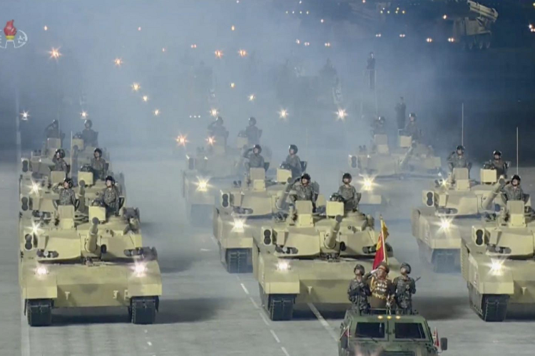 Trước lễ duyệt binh, nhà lãnh đạo Cộng hòa dân chủ nhân dân Triều Tiên Kim Jong-un đã có phát biểu trước người dân. Tổng cộng, sự kiện nói trên kéo dài trong hơn 2 giờ đồng hồ.