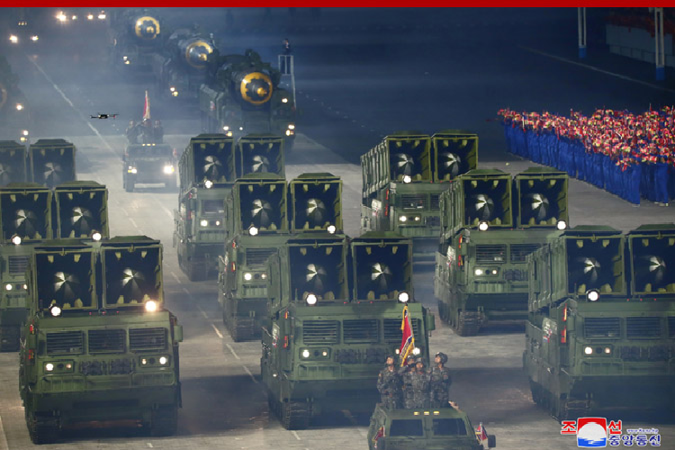 Một loại pháo có cỡ nòng từ 100 đến 122 mm được lắp trên nó như vũ khí chính, tạo ra chiếc xe yểm trợ hỏa lực với vũ khí hạng nặng tương tự M1128 MGS Stryker của Mỹ.