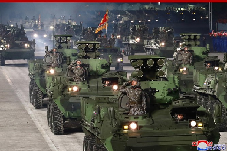 Ví dụ mẫu xe tăng thế hệ mới được nhận xét là "lai ghép" giữa T-14 Armata và M1 Abrams, nó tích hợp kính ngắm đa kênh khá giống Sosna-U, bổ sung một cửa sập giúp chắn bụi và đất đá, khả năng là có thể đóng mở từ trong xe nhưng lại đặt ở bên phải tháp pháo.