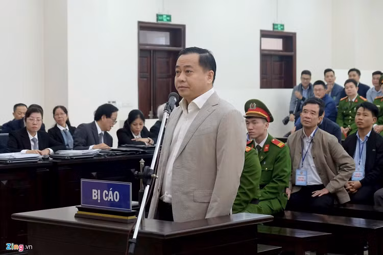 Tuy nhiên, căn cứ kết quả điều tra, tài liệu thu thu thập và lời khai người liên quan, VKS nhận định Phan Văn Anh Vũ sau khi được lãnh đạo UBND tạo điều kiện đã thâu tóm hàng loạt nhà đất ở Đà Nẵng. 