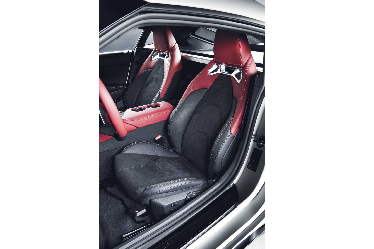 Ngoài phiên bản 2.0 được ra mắt tại Châu Âu, Toyota cũng ra mắt kèm một phiên bản đặc biệt của Supra tại thị trường này với tên gọi Supra “Fuji Speedway” với chỉ 200 chiếc được sản xuất.