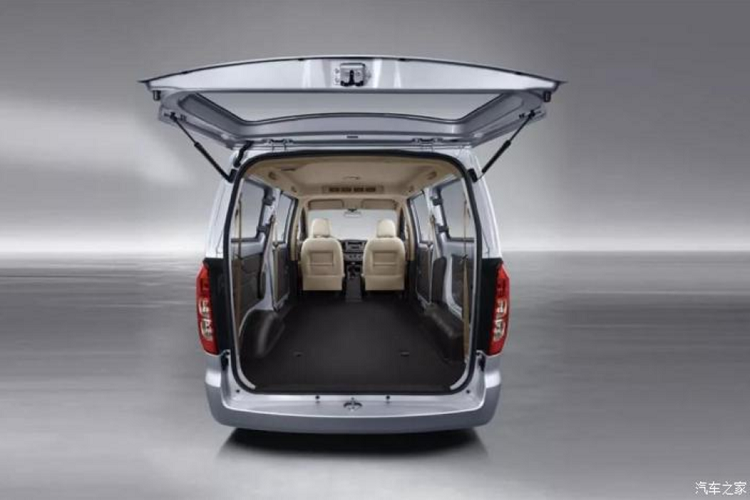 Mẫu xe MPV Hong Guang siêu rẻ mới được tuyên bố là vận hành ổn định đi cùng khả năng tiết kiệm năng lượng và tiết kiệm nhiên liệu vượt trội, đáp ứng tiêu chuẩn khí thải 6B của Trung Quốc.