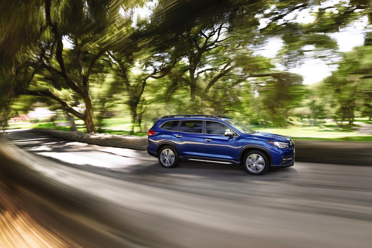 Trái tim của Subaru Ascent 2021 là động cơ Boxer tăng áp 2.4L giống Ascent hiện tại, sản sinh công suất 260 mã lực và mô-men xoắn cực đại 376 Nm. Tất cả phiên bản Ascent 2021 được trang bị hệ thống dẫn động Symmetrical AWD có khả năng tự phanh khi xuống dốc.