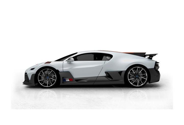 Bugatti đặt ra yêu cầu rất cao cho siêu xe cá nhân hóa, dù được thực hiện theo cách nào, đều phải đáp ứng bộ tiêu chuẩn nghiêm ngặt của hãng. Bugatti cho biết mỗi khách hàng sẽ làm việc trực tiếp với đội thiết kế của hãng trong khoảng hơn 1 năm để cá nhân hóa toàn bộ siêu xe.