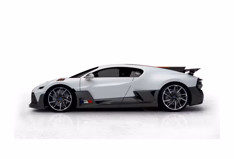 Bugatti đặt ra yêu cầu rất cao cho siêu xe cá nhân hóa, dù được thực hiện theo cách nào, đều phải đáp ứng bộ tiêu chuẩn nghiêm ngặt của hãng. Bugatti cho biết mỗi khách hàng sẽ làm việc trực tiếp với đội thiết kế của hãng trong khoảng hơn 1 năm để cá nhân hóa toàn bộ siêu xe.