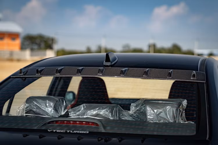 Giá xe Honda City 1.0L Turbo RS khởi điểm từ 579.500 baht (18.820 USD) cho phiên bản thấp nhất City S, phiên bản RS có giá bán 739.000 bath (23.657 USD). Honda City 2020 có tổng cộng 4 biến thể bao gồm S, V, SV và RS.