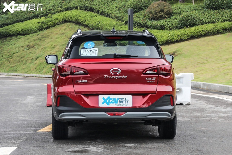 Trên phương diện máy móc, Trumpchi GS3 Power giá rẻ sẽ vẫn giữ nguyên hệ thống động cơ tăng áp dung tích 1.5 lít sản sinh 160 mã lực và 235 Nm mô-men xoắn cực đại, phối hợp một hộp số ly hợp kép 7 cấp. Kích thước xe mới là dài 4.350 mm, rộng 1.825 mm, cao 1.685 mm, và trục cơ sở 2.560 mm.