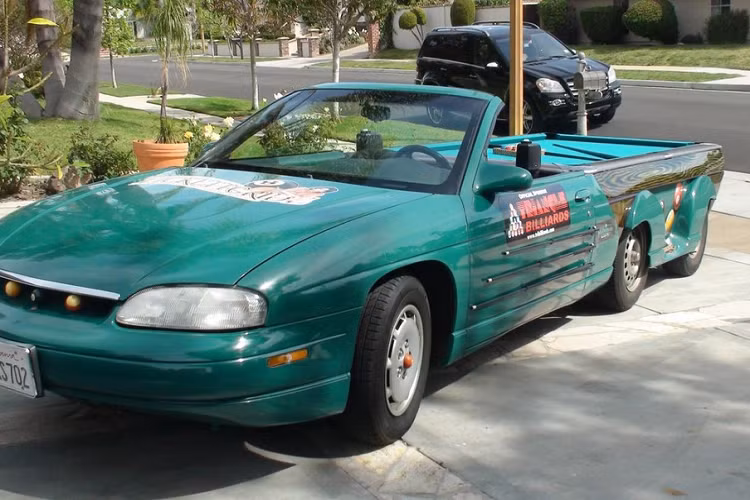 Để biến ý tưởng thành hiện thực, Fiscella tìm tới Vini “Big Daddy” Bergeman từ chương trình The Kustomizer của kênh truyền hình Discovery Channel, người độ nên những chiếc xe khác thường bậc nhất thế giới. Fiscella giao cho Vini thời gian 7 ngày và số tiền 3.000 USD để hoàn thành dự án, và họ đảm bảo ghi hình lại từng bước với hi vọng một đài truyền hình nào đó có thể sinh hứng thú làm một chương trình thực tế quanh nó. Tham vọng này dường như không thành công, nhưng ít nhất là chiếc xe độ vẫn trở nên nổi tiếng.