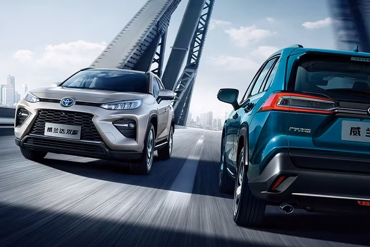 Theo đó, xe sẽ có tổng cộng 12 bản trang bị, giá xe Toyota Wildlander 2020 dao động từ 171.800 - 238.800 Nhân dân tệ (khoảng 571 - 794 triệu đồng).