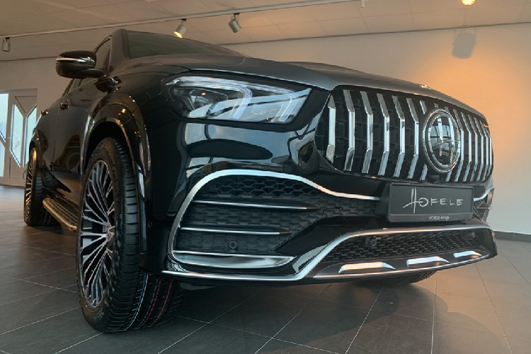 Hãng độ hoàn toàn có thể nâng cấp nội thất với chất liệu da Alcantara theo phong cách của các mẫu AMG hoặc thiết kế lại hoàn toàn khoang nội thất theo ý thích của chủ sở hữu.