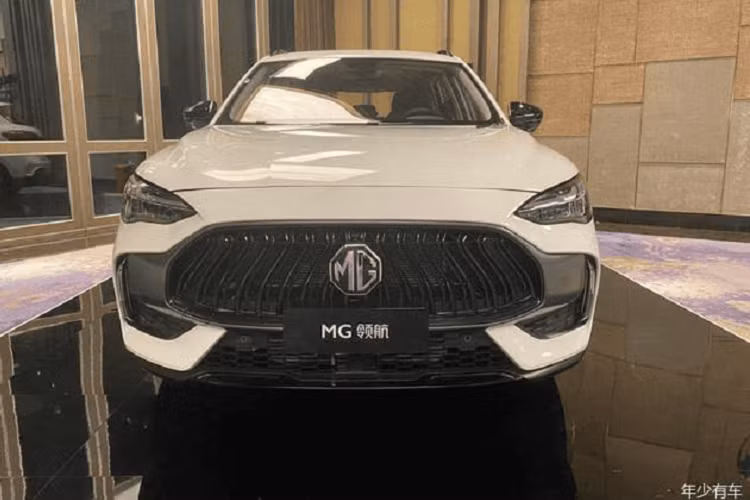 Thương hiệu MG hiện chưa công bố Linghang sẽ được định vị thế nào trong dàn sản phẩm của mình tại Trung Quốc. Hiện chưa rõ thông số kích thước cụ thể của MG Linghang mới. Rất có thể mẫu SUV này có kích thước tương đương với MG HS. Thuộc phân khúc SUV cỡ C, MG HS sở hữu chiều dài 4.574 mm, rộng 1.876 mm, cao 1.664 mm và chiều dài cơ sở 2.700 mm.