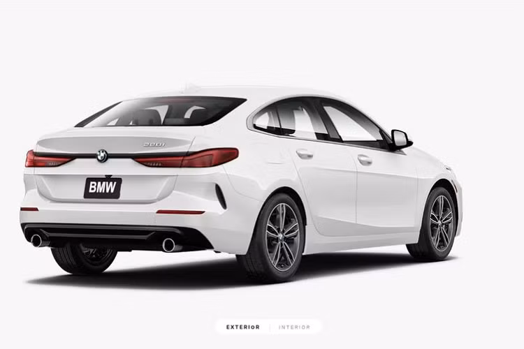 Sức mạnh này được truyền tới 2 bánh trước thông qua hộp số tự động 8 cấp.