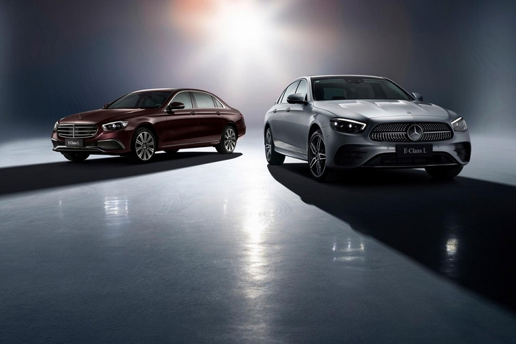 Tại thị trường Trung Quốc, giá xe Mercedes-Benz E-Class L 2021 dao động từ 430.800 - 642.800 Nhân dân tệ (khoảng 1,46 - 2,18 tỷ đồng).
