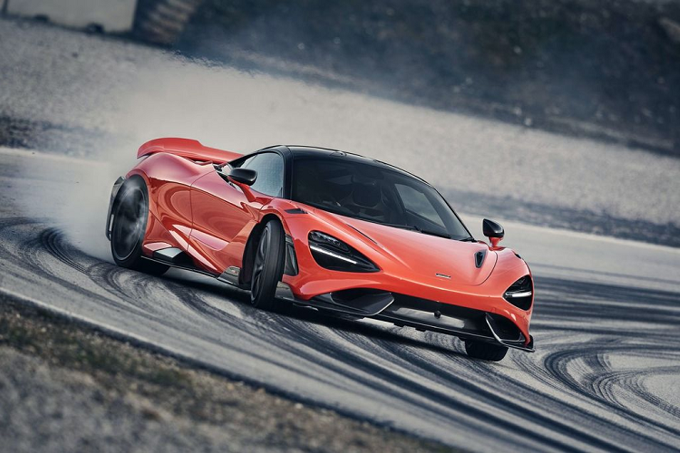 Theo thông tin từ McLaren, riêng các trang bị nâng cấp trên phiên bản siêu xe McLaren 765LT 2021 mới này so với chiếc 720S Coupe đã có giá trị lên tới 50.000 USD (khoảng 1,18 tỷ đồng).