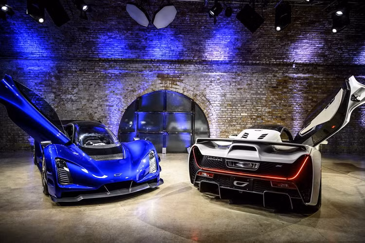 Cuối cùng, mức giá xe Czinger 21C 2021 dự kiến khởi điểm từ 1,7 triệu USD tại thị trường Mỹ (tương đương 39,4 tỷ đồng).