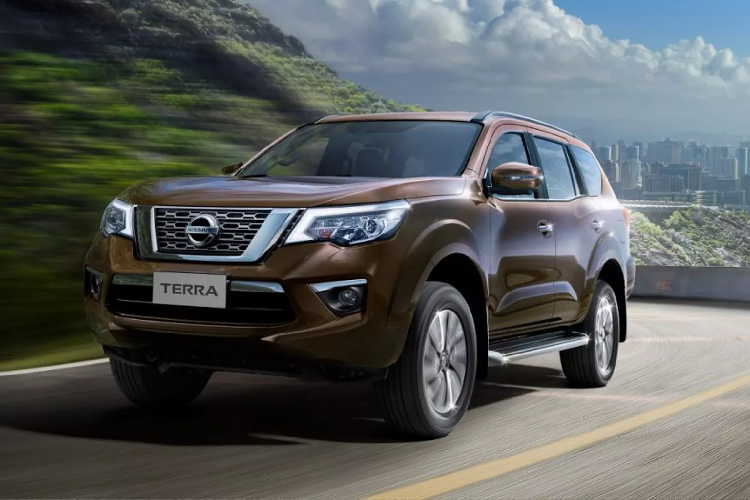 Để theo kịp các đối thủ trong phân khúc, Nissan Terra 2021 cũng sở hữu nhiều “đồ chơi” an toàn và hỗ trợ lái hiện đại tương tự như Navara 2021 như: Hệ thống tự động giảm tốc độ khi người lái (thòng) chân ga hoặc vào cua (AEB), Hệ thống phanh chủ động chống trượt và vi sai chống trượt, Cảnh báo chệch làn đường, Cảnh báo điểm mù, Cảnh báo phương tiện cắt ngang khi lùi, Hệ thống phanh tự động khẩn cấp, hệ thống cảnh báo tiền va chạm, Hệ thống camera quan sát xung quanh 360 độ (AVM), ....