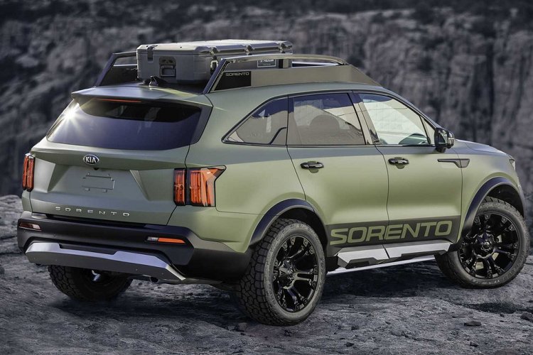 Hai phiên bản địa hình có tên là Kia Sorento Yosemite Edition và Sorento Zion Edition, được đặt theo tên của 2 công viên tại Mỹ.
