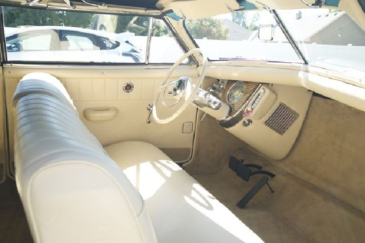 Những thông tin khác cho biết rằng chiếc xe được trang bị động cơ 6 xi-lanh phẳng Franklin-Tucker kết hợp với một hộp số Cord giống như nguyên bản. Trong khi dự án này tốn kém một gia tài nhỏ để hoàn thành, nhưng nó mới chỉ chạy có 16 km mà thôi. Nói một cách khác, nó vẫn còn mới nguyên cho dù ra đời cách đây khá lâu và trải qua nhiều sóng quá để thành hình.