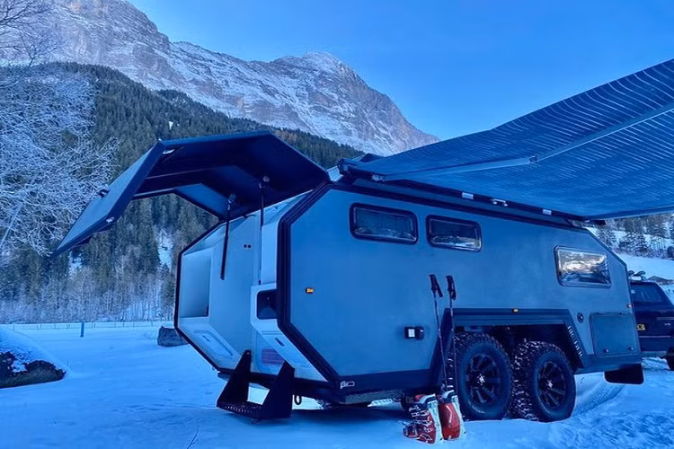 Bruder là hãng sản xuất nhà di động chuyên về địa hình đến từ Australia. EXP-6 GT là sản phẩm mới nhất của Bruder.