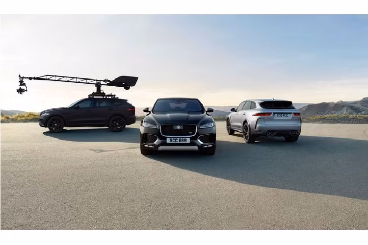 Mới đây, tại Whitley, Anh Quốc, hãng xe sang Jaguar đã hợp tác với Canon Châu Âu để chụp lại bộ ảnh của F-PACE với độ phân giải 5,9K bằng công nghệ máy ảnh mới nhất. Cảnh quay năng động của mẫu SUV hiệu suất này đã được ghi lại trong buổi ra mắt máy ảnh chuyên nghiệp Canon EOS C500 Mark II mới.