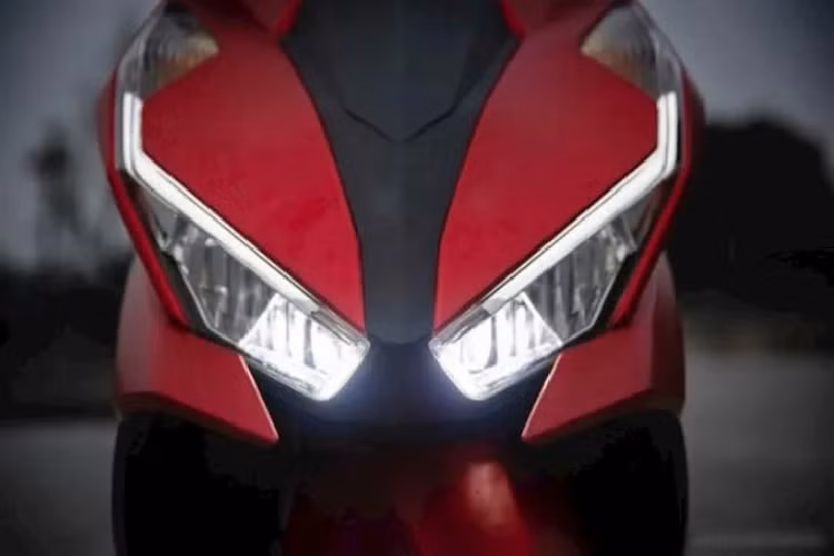 Trái tim của xe là khối động cơ xylanh đơn, dung tích 125 cc, làm mát bằng không khí, có công suất tối đa 8,9 mã lực ở tua máy 7.500 vòng/phút và mômen xoắn cực đại 9,9 Nm tại tua máy 6.000 vòng/phút.