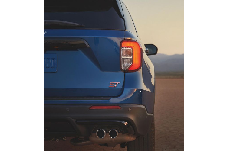 Mới đây, Ford đã chính thức đánh dấu chiếc Explorer thứ 8 triệu được bán ra vào hồi Tháng 1 sau 3 thập kỷ kể từ ngày ra mắt vào năm 1990. Theo hãng xe Blue Oval, phiên bản Explorer mới nhất vẫn sẽ là sự lựa chọn hàng đầu của những khách hàng trẻ tuổi với kết quả kinh doanh ghi nhận 18% người mua đến từ độ tuổi từ 18 đến 35 và 46% từ 36 đến 55 tuổi.