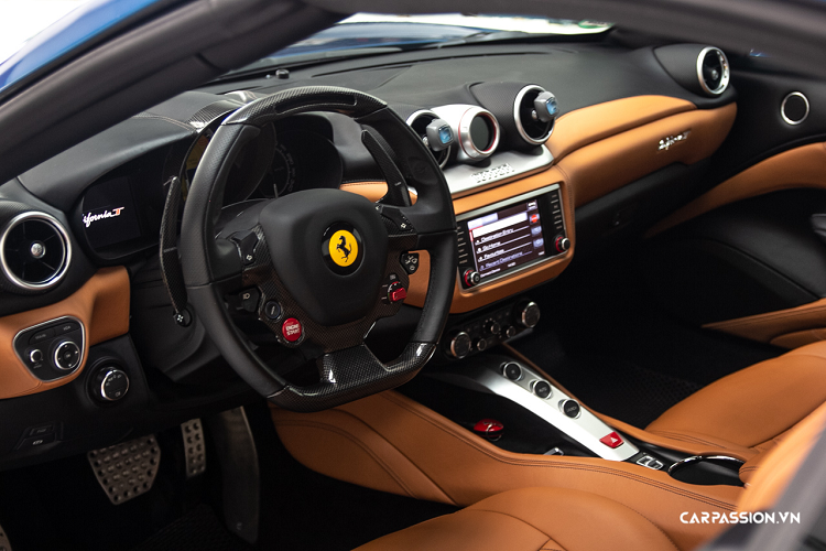 Một cải tiến khác của Ferrari California T hàng hiếm này rất đáng ghi nhận, chính là việc giảm 15% ô nhiễm khí thải so với người tiền nhiệm được trang bị động cơ hút khí tự nhiên. Mặt khác, với động cơ tăng áp kép, California T mạnh hơn so với người tiền nhiệm khoảng 100 mã lực, đem lại trải nghiệm tuyệt vời hơn cho người cẩm lái.