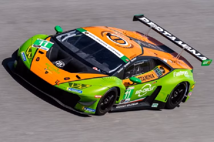 Phiên bản đặc biệt này, như đã nói ở trên, sẽ được sản xuất giới hạn chỉ 36 chiếc và tất cả đều sẽ được bán độc quyền tại thị trường Mỹ. Giá bán chi tiết của xe không được tiết lộ, tuy nhiên, giá xe Lamborghini Huracán EVO khởi điểm tại thị trường này khởi điểm từ 261.274 USD.