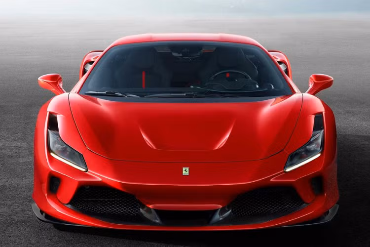 Sport Auto Awards 2020 là giải thưởng mà bất cứ hãng xe hơi nào cũng khao khát đạt được. Đây là một giải thưởng mang giá trị thực tế cao khi chiếc xe giành chiến thắng được bầu chọn bởi các độc giả thông qua những cuộc khảo sát lấy ý kiến được tổ chức bởi tạp chí Sport Auto.