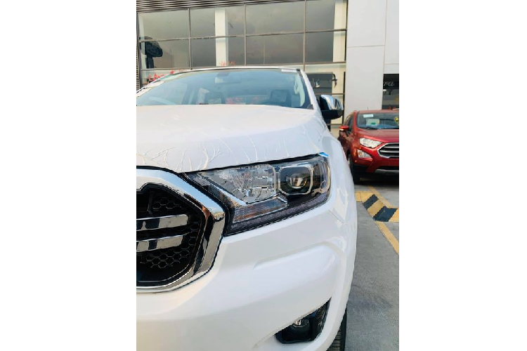 So với phiên bản Wildtrak 4x4, phiên bản Limited 4x4 AT có giá dễ chịu hơn khá nhiều nhưng vẫn mang đầy đủ các trang bị hiện đại