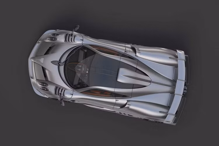 Để giúp chiếc xe đạt tốc độ cao nhất trên đường đua, Pagani đã trang bị cho Huayra Imola khối động cơ V12 dung tích 6.0 lít tăng áp kép do Mercedes-AMG phát triển. Khối động cơ này trên Huayra Imola được nâng cấp để cho ra công suất cực đại 827 mã lực và mô-men xoắn cực đại 1.100 Nm.