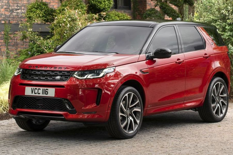 Trong khi đó, phần ngoại thất vẫn xuất hiện trên mẫu xe SUV Land Rover Discovery Sport 2020 mới với các đường nét và hình khối quen thuộc nhưng mang theo một số thay đổi trực quan tinh tế.