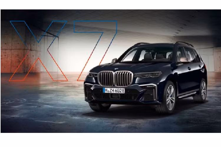 Chiếc xe có thể tăng tốc từ 0-100 km/h chỉ trong vòng 2,5 giây và có thể đạt tốc độ tối đa lên tới 250 km/h.