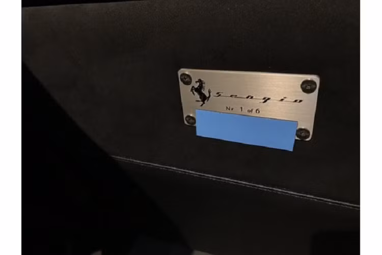 3 năm sau đó, hãng siêu xe Ferrari quyết định đưa Sergio vào sản xuất và chỉ có đúng 6 chiếc được chế tạo và bán ra cho những vị khách hàng được lựa chọn thông qua các quy trình khắt khe. So với phiên bản concept, Sergio bản thương mại sở hữu một vài chi tiết nâng cấp nhằm đảm bảo đủ điều kiện lưu thông một cách hợp pháp.