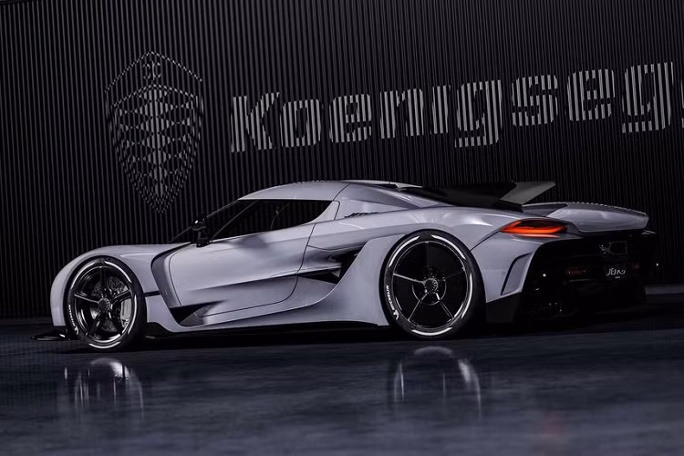 Để Jesko Absolut chạy nhanh nhất có thể, Koenigsegg đã tập trung nghiên cứu, mài giũa nên một thân xe “thuôn mượt” một cách ấn tượng, tối ưu hóa tính khí động học bằng cách hạ thấp hệ số kéo xuống chỉ còn 0,278. Để đạt được điều đó, đội ngũ chế tạo đã mất hơn 3000 giờ để phân tích tính khí động học cùng với hơn 5000 giờ để thiết kế và chế tạo chiếc xe. Tuy nhiên, đây chỉ là những bước phát triển thêm, bên cạnh chiếc Jesko tiêu chuẩn.