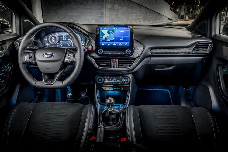 Chìa khóa cho tính linh hoạt của Puma ST là việc có nhiều chế độ lái để lựa chọn (Drive Modes), bao gồm Normal, Eco (lần đầu tiên có trên một mẫu Ford ST), Sport và Track. Ngoài ra, xe còn có hệ thống cân bằng điện tử ESC ba chế độ: người lái can thiệp toàn hệ thống, can thiệp hạn chế và ngắt kích hoạt toàn bộ hệ thống. Tính năng Launch Control cũng là một phần của gói Drive Modes.