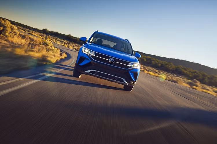 Volkswagen Taos được sản xuất tại nhà máy Volkswagen ở Mexico, tương tự Jetta và Tiguan.