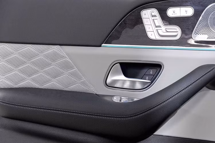 Với sức mạnh trên, HGLS vẫn sẽ vận hành khá tốt, ngay cả khi không có động cơ tăng áp kép V8 4.0 L của GLS 600.